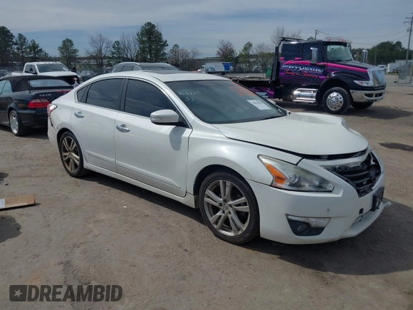 2015 Nissan Altima SL with VIN 1N4BL3AP1FC448712, listed as a IAAI auction lot 41834580 with 165,633 mi miles and . Bid and sale history available at carsss.com. Image 1.