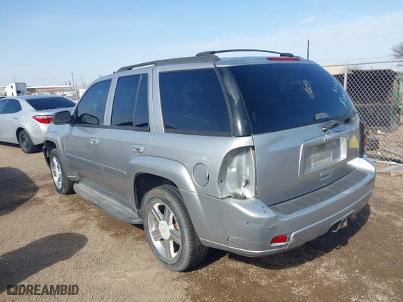 2008 Chevrolet TrailBlazer LT w/1LT with VIN 1GNDS13S482142888, listed as a IAAI auction lot 41375545 with 1 mi miles. Bid and sale history available at carsss.com. Image 3.