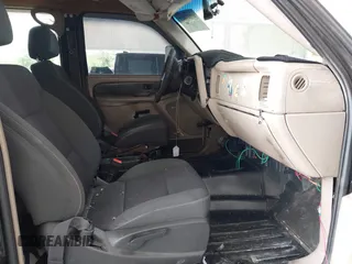 2003 Chevrolet Avalanche with VIN 3GNEC13T43G298570, listed as a IAAI auction lot 42227822 with 241,868 mi miles and . Bid and sale history available at DreamBid. Image 5.