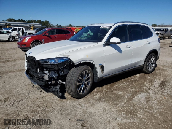 2025 BMW X5 xDrive40i with VIN 5UX23EU05S9Y55524, listed as a Copart auction lot 45135275 with 1,442 mi miles and Salvage Title. Bid and sale history available at carsss.com. Image 1.