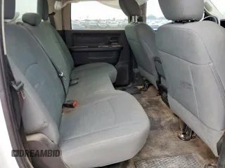 2018 Ram 2500 Tradesman z VIN 3C6UR4CL4JG104872, wystawiony jako Copart lot #56562015 z przebiegiem 198 256 mil mil oraz Szkoda całkowita • Salvage title. Historia ofert i sprzedaży dostępna na DreamBid. Obrazek 10.