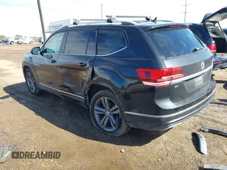 2018 Volkswagen Atlas SE with VIN 1V2FR2CA9JC537903, listed as a IAAI auction lot 41386874 with 118,764 mi miles and . Bid and sale history available at DreamBid. Image 3.