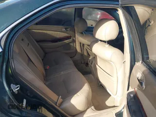 2001 Acura TL with VIN 19UUA56651A025335, listed as a IAAI auction lot 42075347 with 193,938 mi miles. Bid and sale history available at carsss.com. Image 8.