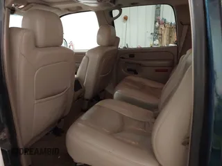 2005 Chevrolet Suburban Z71 with VIN 3GNFK16Z15G279856, listed as a IAAI auction lot 41605091 with 226,136 mi miles and . Bid and sale history available at DreamBid. Image 8.