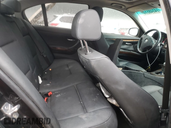 2009 BMW 3 Series 328i xDrive с VIN WBAPK73559A454418, выставлен на аукционе Copart как лот 56914195 с пробегом 105 874 миль миль и На запчасти • Non repairable. История ставок и продаж доступна на DreamBid. Изображение 10.