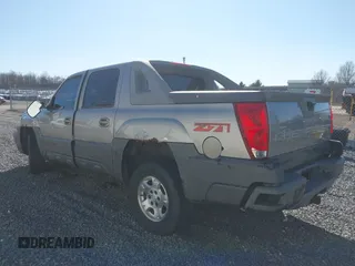 2002 Chevrolet Avalanche with VIN 3GNEK13T62G117177, listed as a IAAI auction lot 42051185 with 212,754 mi miles and . Bid and sale history available at DreamBid. Image 3.