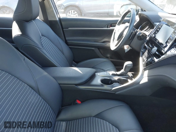 2022 Toyota Camry SE with VIN 4T1T11AKXNU683921, listed as a IAAI auction lot 41667833 with 26,578 mi miles and . Bid and sale history available at DreamBid. Image 5.