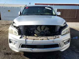 2015 Infiniti QX80 z VIN JN8AZ2NF3F9571753, wystawiony jako Copart lot #55229565 z przebiegiem 115 777 mil mil oraz Czysty tytuł • Clean title. Historia ofert i sprzedaży dostępna na DreamBid. Obrazek 5.