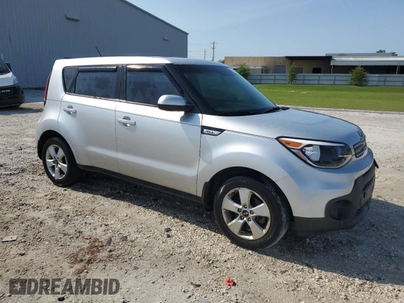 2019 Kia Soul z VIN KNDJN2A22K7653845, wystawiony jako Copart lot #55428505 z przebiegiem 45 622 mil mil oraz Czysty tytuł • Clean title. Historia ofert i sprzedaży dostępna na DreamBid. Obrazek 4.