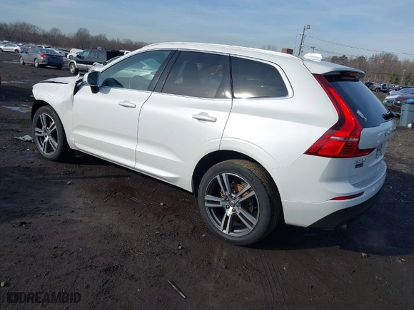 2021 Volvo XC60 Momentum with VIN YV4102RK5M1819426, listed as a IAAI auction lot 41127988 with NaN miles. Bid and sale history available at carsss.com. Image 3.