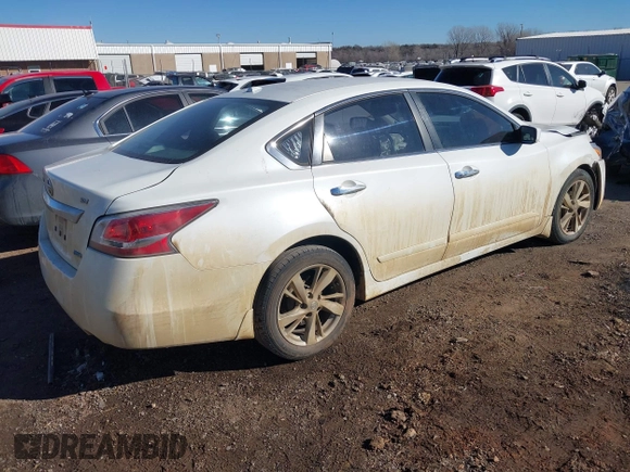 2014 Nissan Altima SL with VIN 1N4AL3AP8EN238624, listed as a IAAI auction lot 41357213 with 232,665 mi miles and . Bid and sale history available at DreamBid. Image 4.