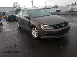 2015 Volkswagen Jetta SE z VIN 3VWD17AJ1FM422960, wystawiony jako Copart lot #55860335 z przebiegiem 87 616 mil mil oraz Czysty tytuł • Clean title. Historia ofert i sprzedaży dostępna na DreamBid. Obrazek 13.
