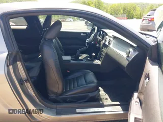 2009 Ford Mustang GT z VIN 1ZVHT82H295123520, wystawiony jako IAAI lot #42313485 z przebiegiem 153 069 mil mil oraz . Historia ofert i sprzedaży dostępna na DreamBid. Obrazek 5.