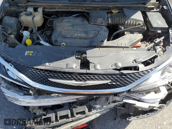 2017 Chrysler Pacifica Limited with VIN 2C4RC1GG2HR804955, listed as a Copart auction lot 74741074 with 117,936 mi miles and Salvage title. Bid and sale history available at DreamBid. Image 13.