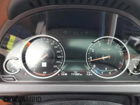 2015 BMW 6 Series 640i xDrive z VIN WBA6B8C56FD453175, wystawiony jako Copart lot #81372044 z przebiegiem 111 835 mil mil oraz Czysty tytuł • Clean title. Historia ofert i sprzedaży dostępna na DreamBid. Obrazek 9.