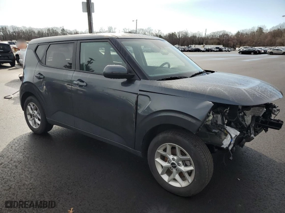 2025 Kia Soul LX with VIN KNDJ23AU8S7249190, listed as a Copart auction lot 50577675 with 8,710 mi miles and Clean Title. Bid and sale history available at carsss.com. Image 4.