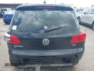 2016 Volkswagen Tiguan R-Line with VIN WVGAV7AX4GW602817, listed as a IAAI auction lot 42460344 with 124,612 mi miles and . Bid and sale history available at DreamBid. Image 16.