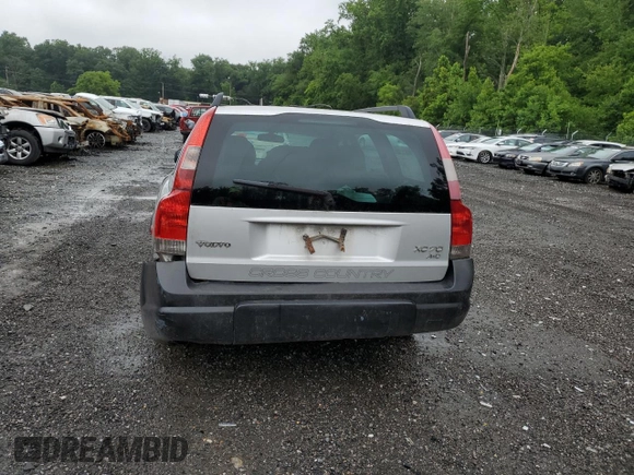 2001 Volvo V70 with VIN YV1SZ58D811036687, listed as a Copart auction lot 60785155 with Not provided miles and Salvage title. Bid and sale history available at DreamBid. Image 6.