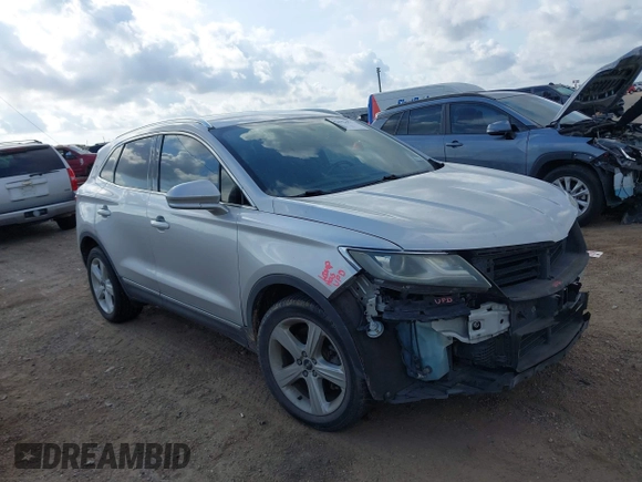 2015 Lincoln MKC z VIN 5LMCJ1A91FUJ13477, wystawiony jako IAAI lot #42042457 z przebiegiem 134 046 mil mil oraz . Historia ofert i sprzedaży dostępna na DreamBid. Obrazek 14.