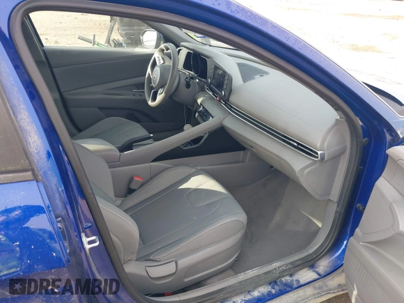 2022 Hyundai Elantra SEL with VIN 5NPLM4AG3NH076553, listed as a IAAI auction lot 41681638 with 35,344 mi miles and . Bid and sale history available at DreamBid. Image 5.