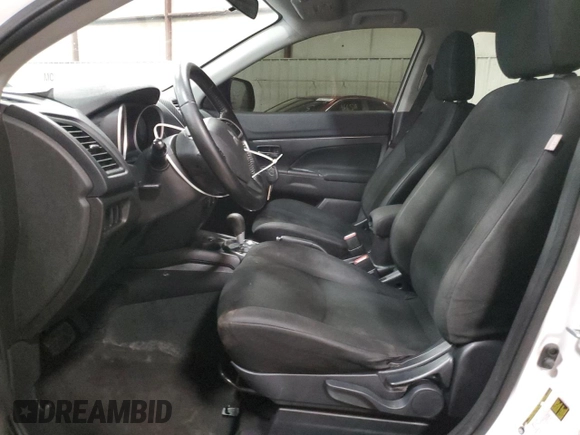 2015 Mitsubishi Outlander Sport SE z VIN 4A4AJ3AU9FE601433, wystawiony jako Copart lot #86500284 z przebiegiem 133 940 mil mil oraz Szkoda całkowita • Salvage title. Historia ofert i sprzedaży dostępna na DreamBid. Obrazek 7.