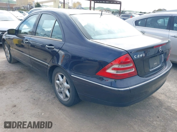 2002 Mercedes-Benz C 230/260/280/320 with VIN WDBRF61J92F189875, listed as a IAAI auction lot 41774788 with 222,463 mi miles and . Bid and sale history available at carsss.com. Image 3.