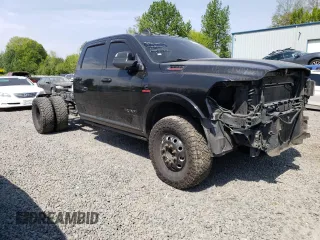 2020 Ram 3500 Laramie with VIN 3C63RRJL4LG196273, listed as a Copart auction lot 47940335 with 132,345 mi miles and Salvage Title. Bid and sale history available at carsss.com. Image 4.