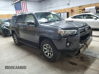 2021 Toyota 4Runner TRD Off Road Premium with VIN JTERU5JR1M5841349, listed as a Copart auction lot 59751845 with 44,696 mi miles and Clean title. Bid and sale history available at DreamBid. Image 4.