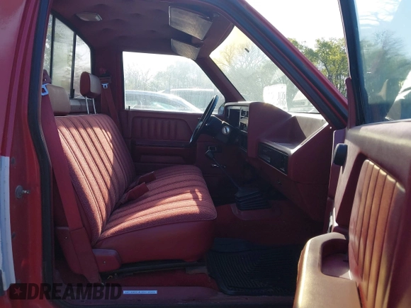 1991 Dodge Dakota "S" with VIN 1B7FL26X4MS257044, listed as a IAAI auction lot 42038980 with 120,127 mi miles. Bid and sale history available at carsss.com. Image 5.