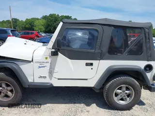 1998 Jeep Wrangler Sport с VIN 1J4FY19S2WP721248, выставлен на аукционе IAAI как лот 42553613 с пробегом 186 494 миль миль и . История ставок и продаж доступна на DreamBid. Изображение 14.