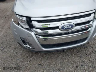 2011 Ford Edge SEL with VIN 2FMDK4JC1BBA91014, listed as a IAAI auction lot 41833499 with 200,150 mi miles. Bid and sale history available at carsss.com. Image 17.