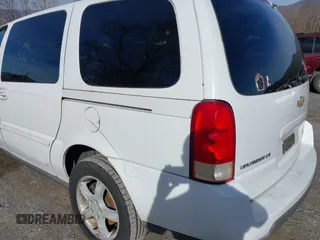 2005 Chevrolet Uplander LS with VIN 1GNDV23L25D293573, listed as a IAAI auction lot 41472132 with 208,714 mi miles. Bid and sale history available at carsss.com. Image 12.