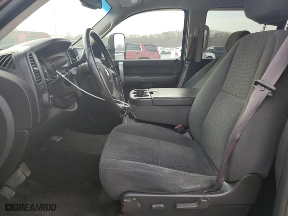 2008 Chevrolet Silverado 1500 LT w/1LT with VIN 2GCEK13M181168234, listed as a Copart auction lot 44300925 with 294,154 mi miles and Salvage Title. Bid and sale history available at carsss.com. Image 7.