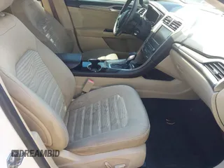 2016 Ford Fusion SE с VIN 3FA6P0H74GR110198, выставлен на аукционе IAAI как лот 42203620 с пробегом 107 217 миль миль и . История ставок и продаж доступна на DreamBid. Изображение 5.