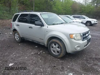 2008 Ford Escape XLT with VIN 1FMCU93148KC00109, listed as a IAAI auction lot 41859745 with 202,312 mi miles. Bid and sale history available at carsss.com. Image 1.