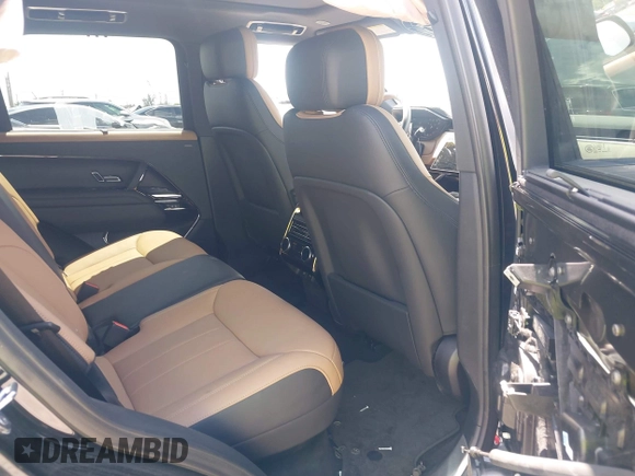 2024 Land Rover Range Rover Sport Dynamic SE z VIN SAL1L9FU8RA178264, wystawiony jako IAAI lot #41921344 z przebiegiem 9 851 mil mil oraz . Historia ofert i sprzedaży dostępna na DreamBid. Obrazek 8.