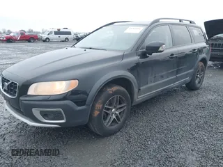 2008 Volvo XC70 с VIN YV4BZ982481017864, выставлен на аукционе IAAI как лот 41361091 с пробегом 197 979 миль миль и . История ставок и продаж доступна на DreamBid. Изображение 2.