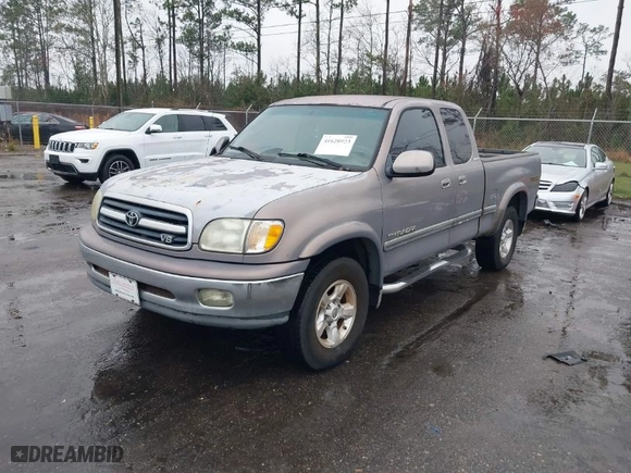 2001 Toyota Tundra Ltd with VIN 5TBBT48151S220102, listed as a IAAI auction lot 41628923 with 263,433 mi miles. Bid and sale history available at carsss.com. Image 2.