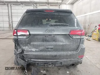 2021 Jeep Grand Cherokee 80th Anniversary z VIN 1C4RJFBG9MC580645, wystawiony jako IAAI lot #41398269 z przebiegiem 79 057 mil mil oraz . Historia ofert i sprzedaży dostępna na DreamBid. Obrazek 16.