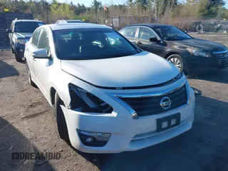 2015 Nissan Altima S with VIN 1N4AL3AP4FC159030, listed as a IAAI auction lot 42117530 with 124,237 mi miles and . Bid and sale history available at DreamBid. Image 6.
