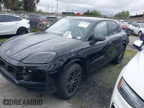 2024 Porsche Cayenne z VIN WP1AA2AY4RDA14120, wystawiony jako IAAI lot #41477355 z przebiegiem 3 134 mil mil oraz . Historia ofert i sprzedaży dostępna na DreamBid. Obrazek 2.