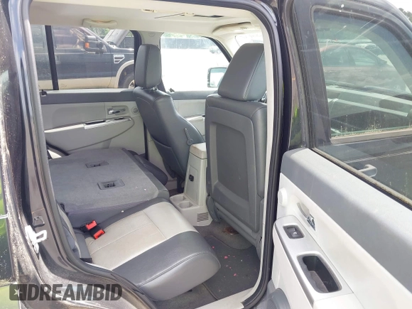 2008 Jeep Liberty Limited with VIN 1J8GP58K08W199002, listed as a IAAI auction lot 42055619 with 290,000 mi miles. Bid and sale history available at carsss.com. Image 8.