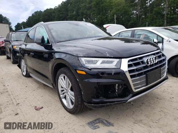 2020 Audi Q5 Premium Plus with VIN WA1BNAFY2L2104053, listed as a Copart auction lot 53762532 with 20,405 mi miles. Bid and sale history available at carsss.com. Image 1.