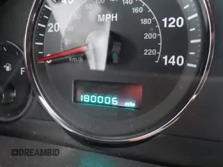 2006 Jeep Commander z VIN 1J8HH48K76C329934, wystawiony jako IAAI lot #41528939 z przebiegiem 180 006 mil mil oraz . Historia ofert i sprzedaży dostępna na DreamBid. Obrazek 15.