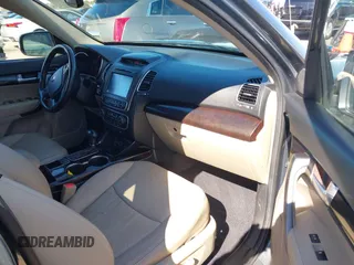 2015 Kia Sorento EX with VIN 5XYKU4A70FG559566, listed as a IAAI auction lot 41727052 with 92,258 mi miles. Bid and sale history available at carsss.com. Image 5.