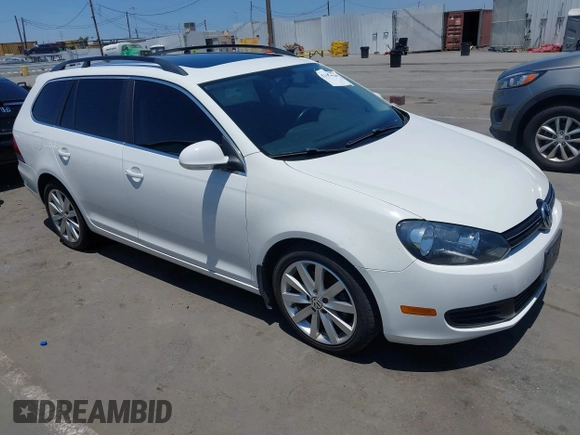 2010 Volkswagen Jetta SE с VIN 3VWTZ7AJ2AM693524, выставлен на аукционе IAAI как лот 42414140 с пробегом 108 157 миль миль и . История ставок и продаж доступна на DreamBid. Изображение 1.