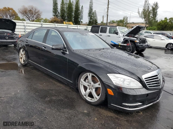 2013 Mercedes-Benz S-Class S 550 with VIN WDDNG7DB3DA527588, listed as a Copart auction lot 52543795 with 92,417 mi miles and Clean Title. Bid and sale history available at carsss.com. Image 4.