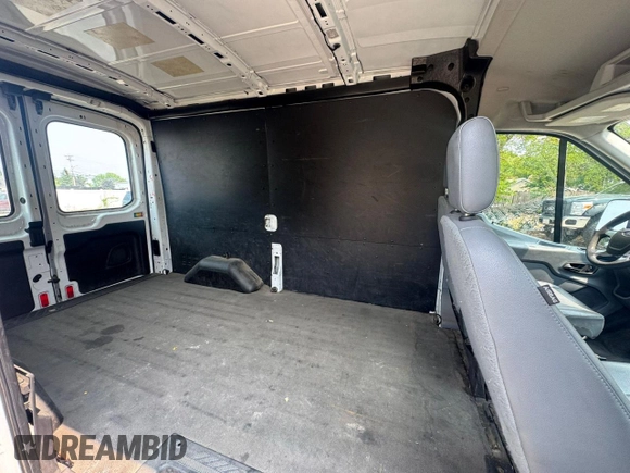 2019 Ford Transit с VIN 1FTYR1CM8KKB14171, выставлен на аукционе Copart как лот 60481215 с пробегом 151 113 миль миль и Чистый • Clean title. История ставок и продаж доступна на DreamBid. Изображение 6.