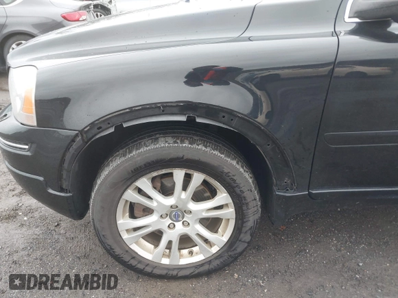 2013 Volvo XC90 Premier Plus with VIN YV4952CZ9D1645029, listed as a IAAI auction lot 41982841 with 132,556 mi miles and . Bid and sale history available at DreamBid. Image 18.