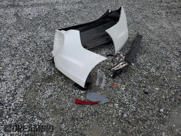 2014 Hyundai Azera Limited z VIN KMHFH4JG1EA388388, wystawiony jako Copart lot #58166675 z przebiegiem Nie podano mil oraz Szkoda całkowita • Salvage title. Historia ofert i sprzedaży dostępna na DreamBid. Obrazek 12.
